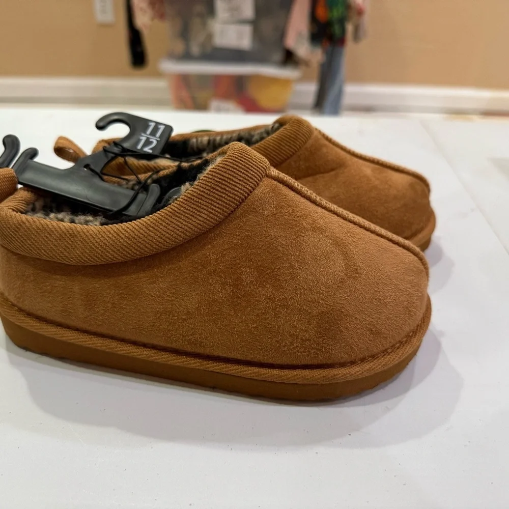 11-12 Cozy Brown Slippers NEW